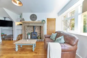 Host & Stay - Waterleap Cottage - Image 2