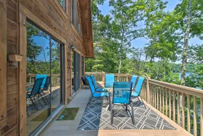 Game Room! Lakefront Family Cabin in Landrum - Image 3
