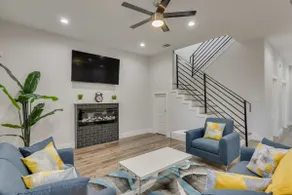Modern and Comfortable Home Close to Downtown - Image 5