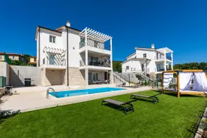 Villen Diminici / 5-Schlafzimmer-Villa mit Pool und Panoramablick auf das Meer 3F - Image 3
