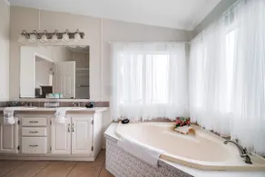 Sweet Retreat | 3 BDR Hill Country Views & Grill - Image 5
