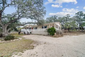 Sweet Retreat | 3 BDR Hill Country Views & Grill - Image 3