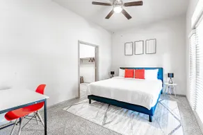 Spacious 2BR King Bed Suites Close to Downtown and Airport - Image 3