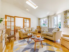 The Woodlands Farmhouse - Image 4