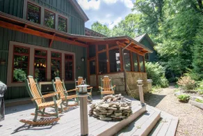 Luxury Mountain Lodge near Downtown - Image 2