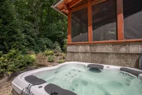 Luxury Mountain Lodge near Downtown - Image 4