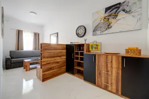 Idyllic Apartment steps from the Promenade - Image 4