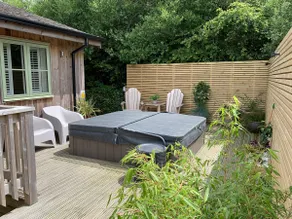 Peregrine Lodge - Image 2