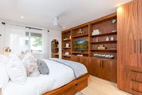Aspen Core Renovated 2 BR, 2 BA with AC - Image 5