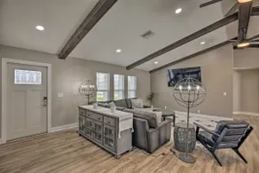 Canal-Front Cape Coral Home: Pool & Patio - Image 5