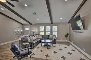 Canal-Front Cape Coral Home: Pool & Patio - Image 3