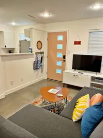 Instagrammable Condo Walkable to All in Austin! - Image 4