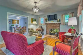 Restored Mars Hill Home on 1 Acre: Walk to Town! - Image 4