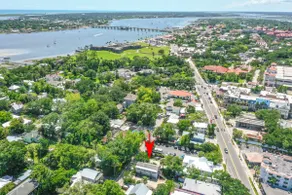 Treetop Cottage - 3 blocks from Historic District - Image 2
