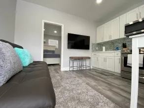 Maya’s Blue Lagoon Luxury Suite #1 - Image 3