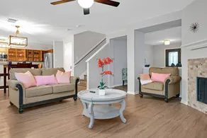 Absolutely Charming Vacation Home! - Image 5