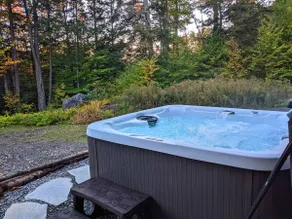 Hot Tub & Game Room - Ski Mt. Snow/Stratton - Image 2