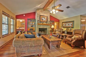 Honky Tonk Getaway - Image 3