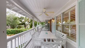 East Beach Family Friendly Home, sleeps 9 - Image 3