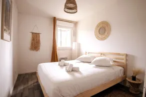 Big apartment near Old Town with Balcony + Parking - Image 4