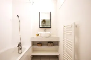 Big apartment near Old Town with Balcony + Parking - Image 5