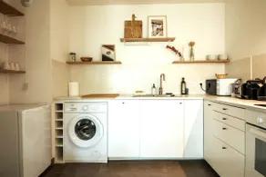 Big apartment near Old Town with Balcony + Parking - Image 3