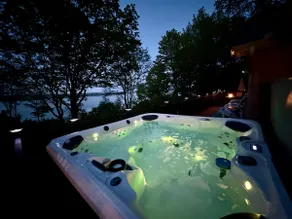 Lake House; Lakefront, Boat/Sauna Rental, Hot Tub! - Image 2