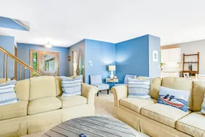 Cozy Dog-Friendly Lakefront Home with Fireplace - Image 3