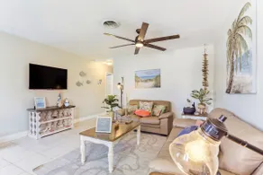 Jensen Beach Home: Walk to Beach Access! - Image 3