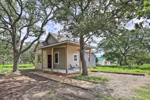 Cozy Spring Branch Cottage in Hill Country! - Image 2