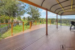 Rural Retreat with Sunset Views - Image 5