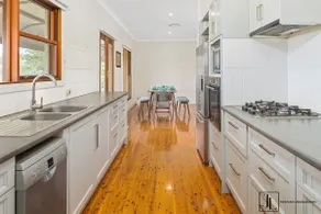 Rural Retreat with Sunset Views - Image 3