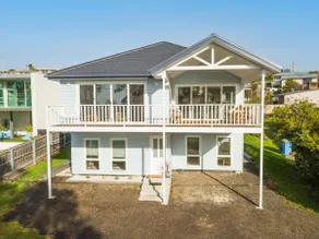 Beach House on Bentley - Image 3