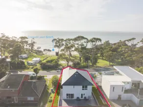Beach House on Bentley - Image 2