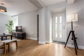Shore View - Donnini Apartments - Image 2