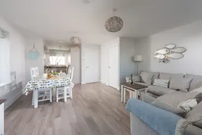 Wish You Were Here - Hot tub - Pet Friendly - 1km from beach - Image 3