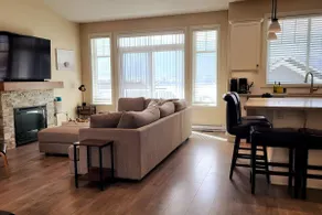 Spacious Bordeaux Cottage with Golf Cart #191 - Image 3