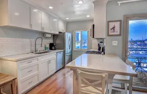 307B Freshly Decorated with Harbor Views - Image 5