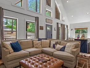 Serene Forest Cabin Escape with Hot Tub - Image 2