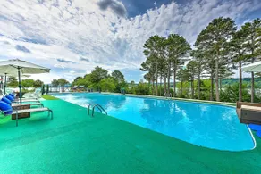 7BR Lakefront Dog Friendly - Private Pool - Image 3