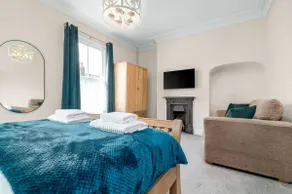 Host & Stay - Railman's Rest - Image 4
