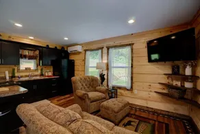 Dragon's Nest Cabin with Mountain Views - Image 2