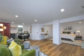 Bright and Modern Basement Apartment ✿ DT Neighborhood - Image 2