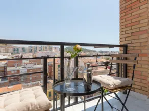 Two bedrooms, terrace and balcony in the center, with incredible views of Malaga - Image 3
