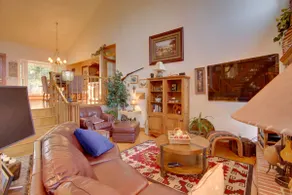 Red Bluff Inn & Retreat w/ Entire Ranch on Lake! - Image 5
