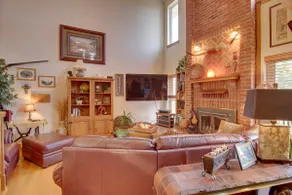 Red Bluff Inn & Retreat w/ Entire Ranch on Lake! - Image 4