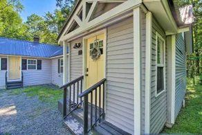 Stylish Mountain Home Near Ski, Golf + Manchester! - Image 3