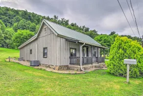 Damascus Cottage w/ Fire Pit - 1 Mi to Trails - Image 3