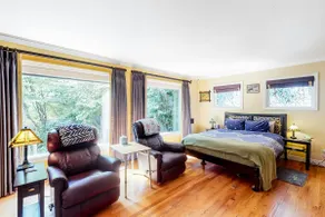 Classic, Dog-Friendly Home with Free WiFi, a washe - Image 2