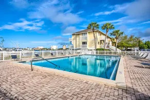 Sandpiper Cove Escape on Canal - Walk to Beach! - Image 3